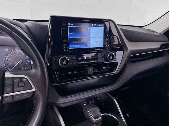 used 2022 Toyota Highlander car, priced at $37,695