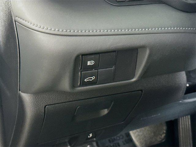 used 2022 Toyota Highlander car, priced at $37,695