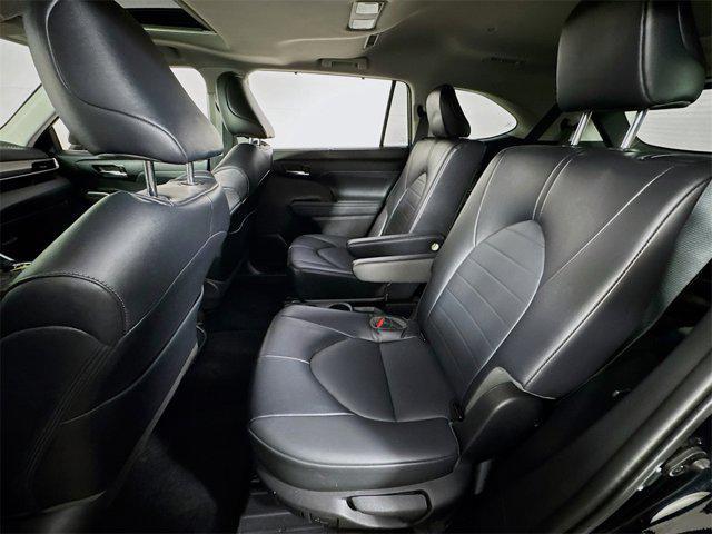 used 2022 Toyota Highlander car, priced at $37,695
