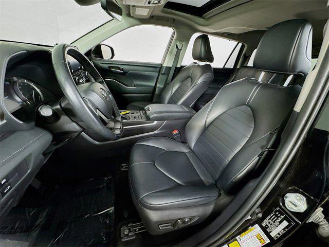 used 2022 Toyota Highlander car, priced at $37,695