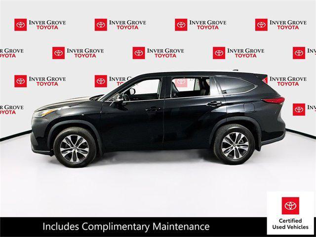used 2022 Toyota Highlander car, priced at $37,695