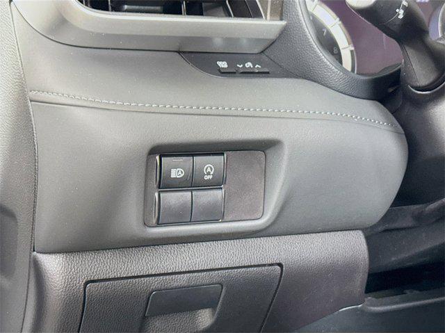 used 2023 Toyota Highlander car, priced at $37,895