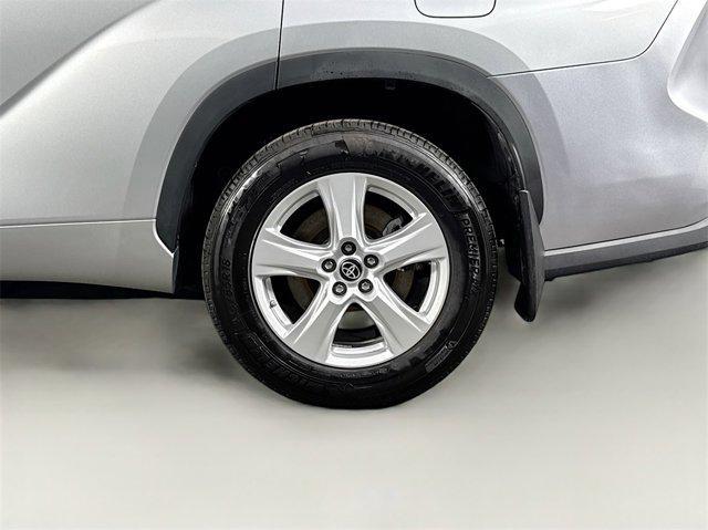 used 2023 Toyota Highlander car, priced at $37,895