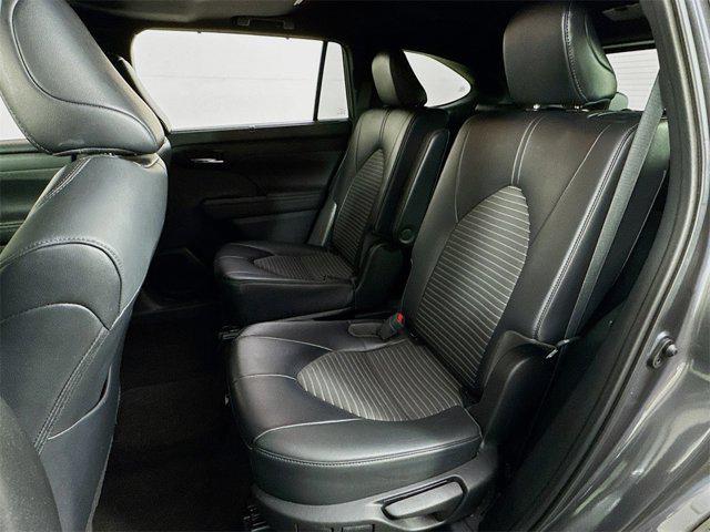 used 2023 Toyota Highlander car, priced at $44,995