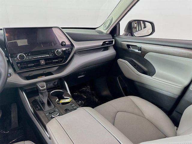 used 2023 Toyota Highlander car, priced at $41,995