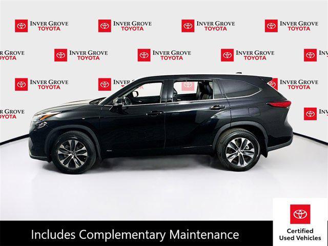used 2022 Toyota Highlander Hybrid car, priced at $42,995