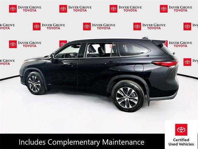 used 2022 Toyota Highlander Hybrid car, priced at $42,995