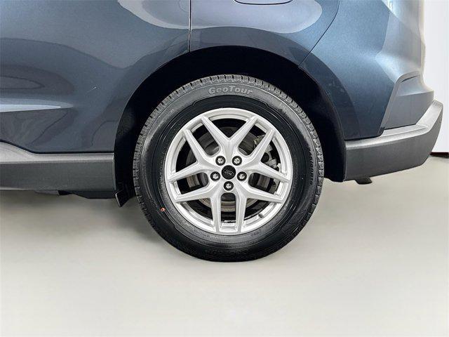 used 2024 Ford Edge car, priced at $26,995