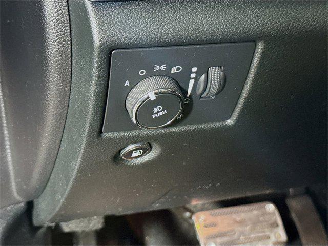 used 2015 Jeep Grand Cherokee car, priced at $12,495