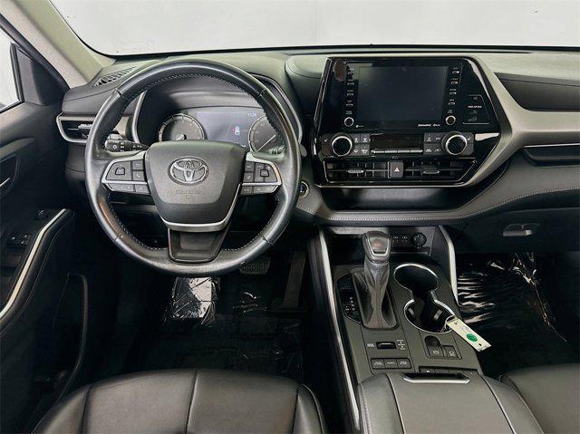 used 2022 Toyota Highlander car, priced at $35,495