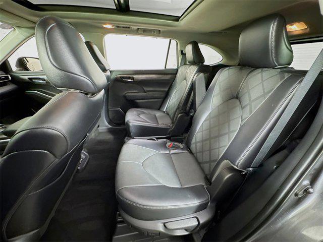 used 2022 Toyota Highlander car, priced at $44,995
