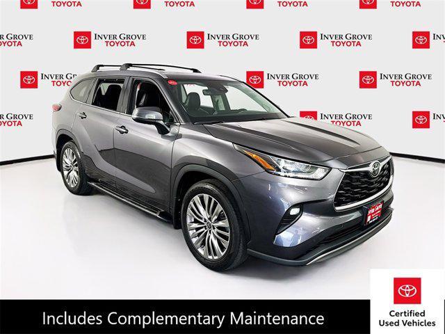 used 2022 Toyota Highlander car, priced at $44,995