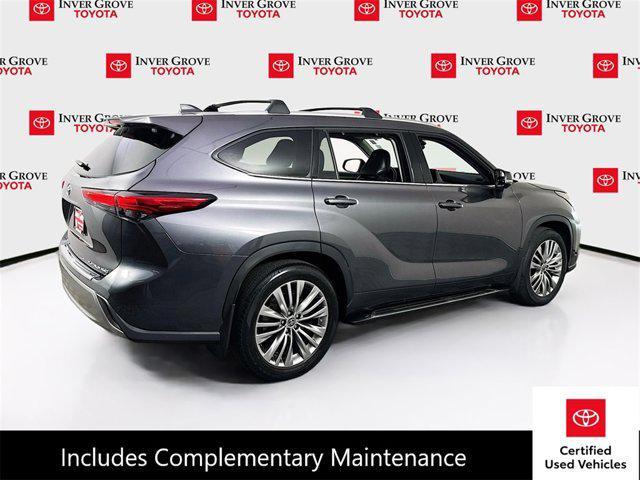used 2022 Toyota Highlander car, priced at $44,995