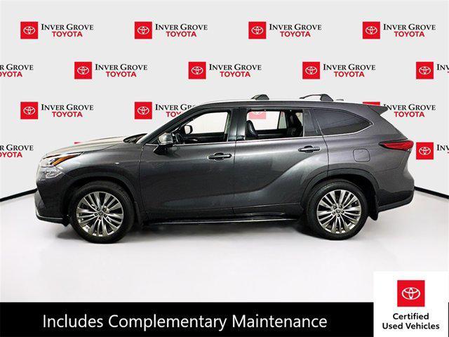 used 2022 Toyota Highlander car, priced at $44,995