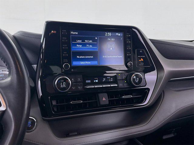 used 2022 Toyota Highlander car, priced at $30,995