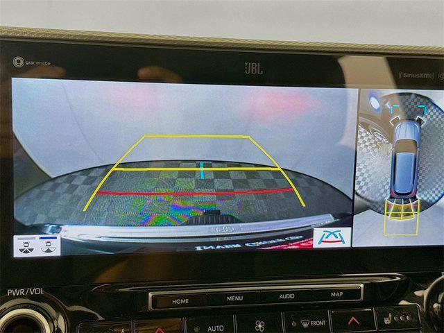 used 2022 Toyota Highlander car, priced at $39,995