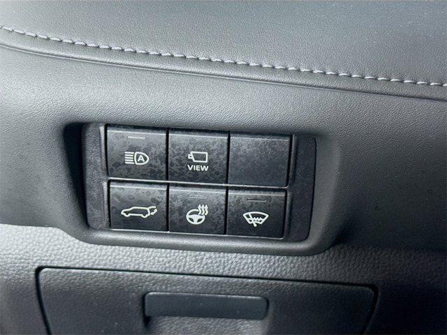 used 2022 Toyota Highlander car, priced at $39,995
