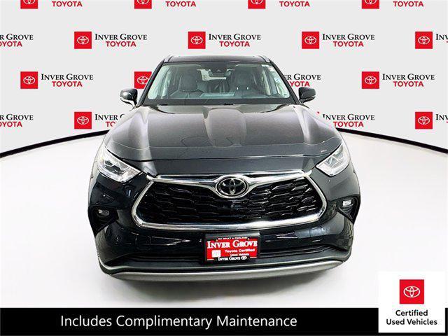 used 2022 Toyota Highlander car, priced at $39,995
