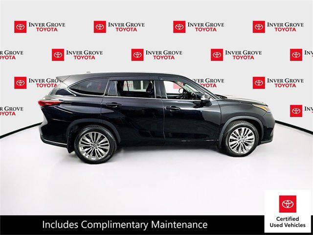 used 2022 Toyota Highlander car, priced at $39,995