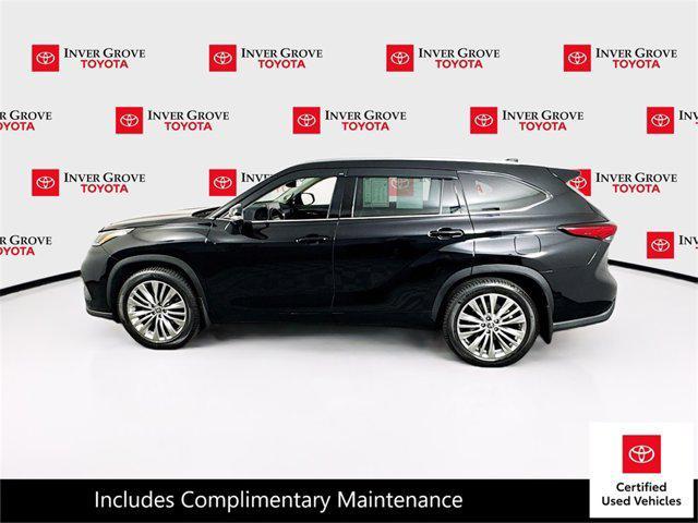 used 2022 Toyota Highlander car, priced at $39,995