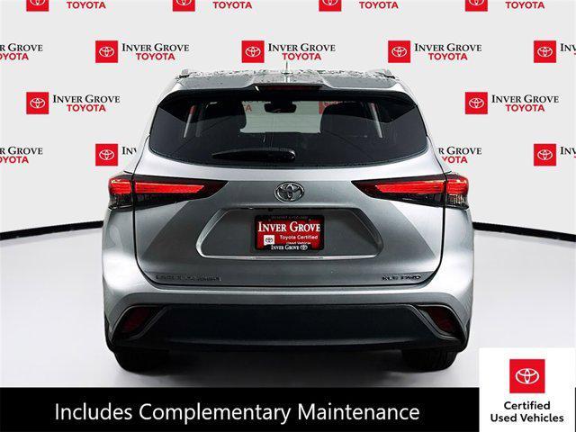 used 2022 Toyota Highlander car, priced at $41,995