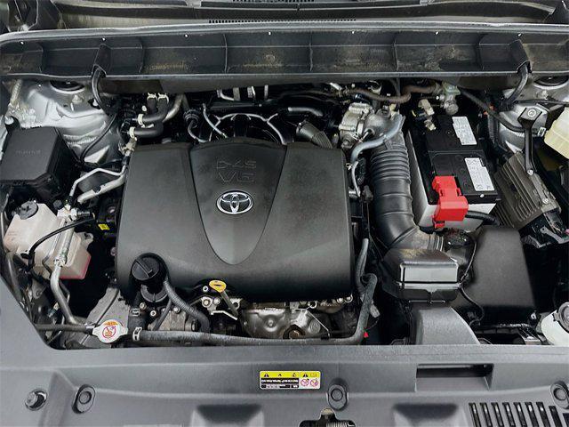 used 2022 Toyota Highlander car, priced at $41,995