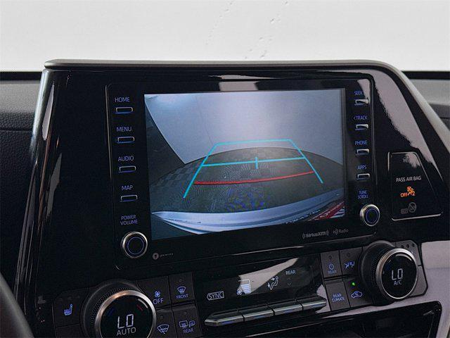 used 2022 Toyota Highlander car, priced at $41,995