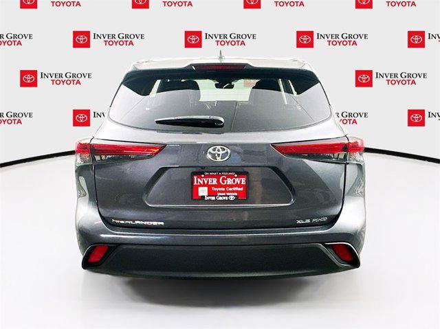 used 2021 Toyota Highlander car, priced at $31,595