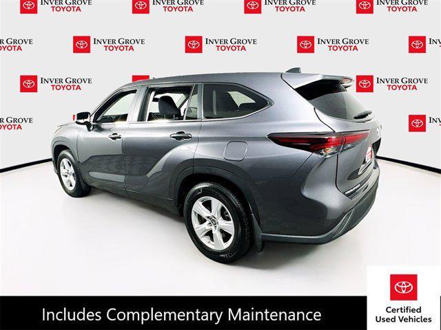 used 2024 Toyota Highlander car, priced at $39,995