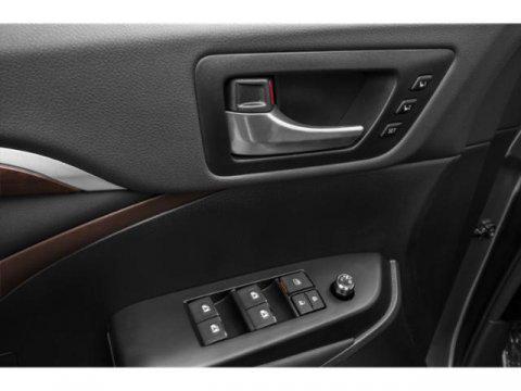 used 2015 Toyota Highlander car, priced at $19,995