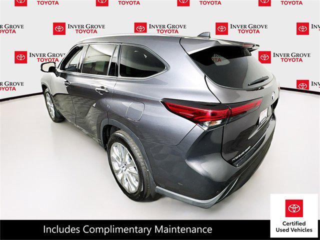 used 2023 Toyota Highlander car, priced at $44,995
