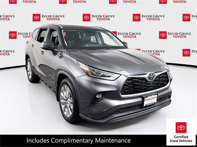 used 2023 Toyota Highlander car, priced at $44,995