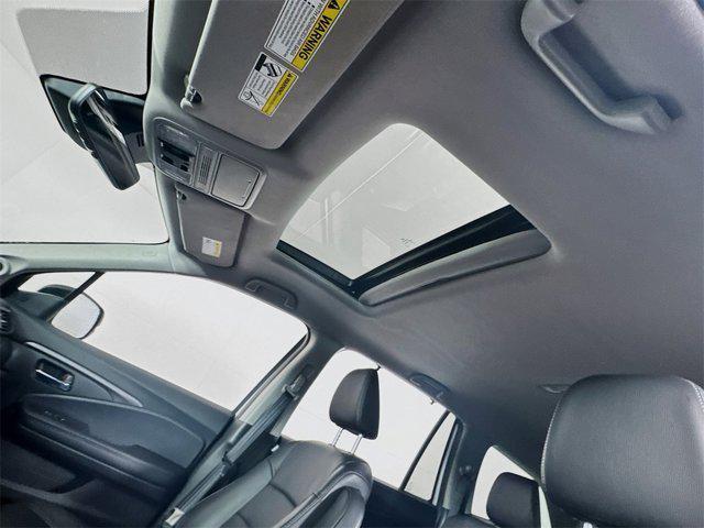used 2022 Honda Pilot car, priced at $32,595
