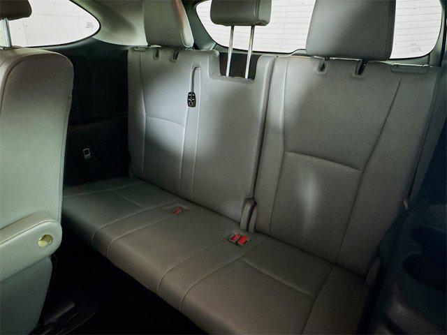 used 2021 Toyota Highlander car, priced at $34,495