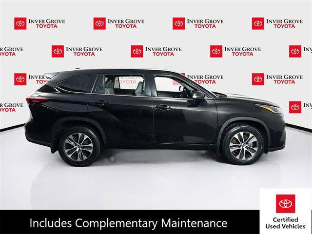 used 2021 Toyota Highlander car, priced at $34,495