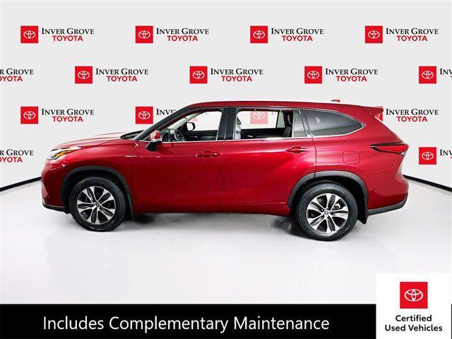 used 2022 Toyota Highlander car, priced at $39,995
