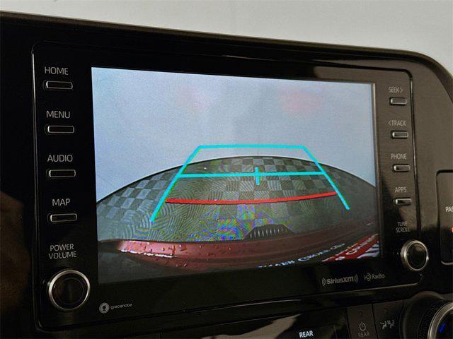 used 2022 Toyota Highlander car, priced at $39,995
