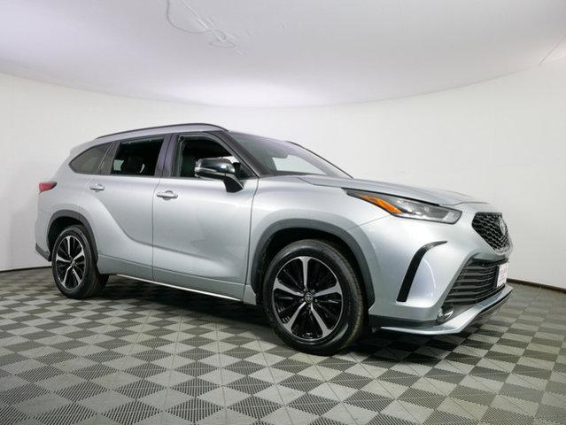 used 2021 Toyota Highlander car, priced at $39,895