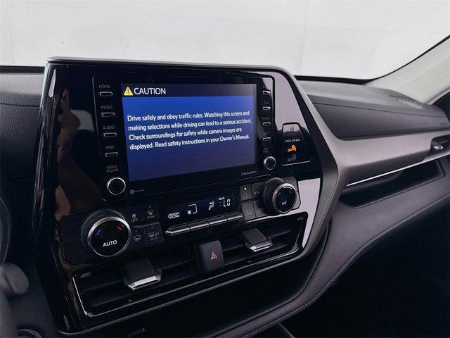 used 2022 Toyota Highlander car, priced at $29,995