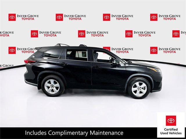 used 2022 Toyota Highlander car, priced at $29,995