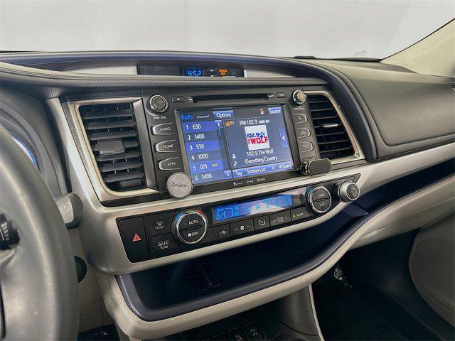 used 2019 Toyota Highlander car, priced at $29,495