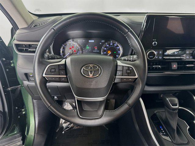 used 2023 Toyota Highlander car, priced at $33,995