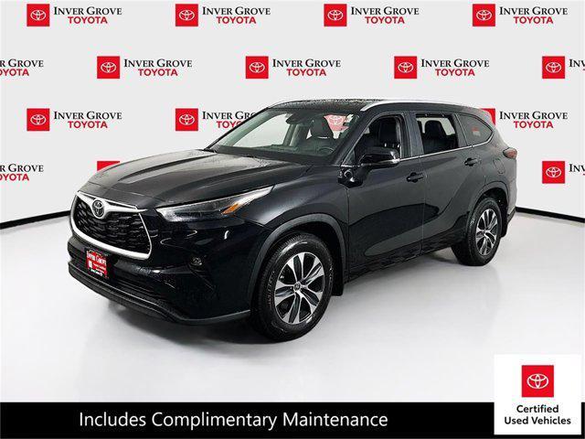 used 2025 Toyota Highlander car, priced at $45,595