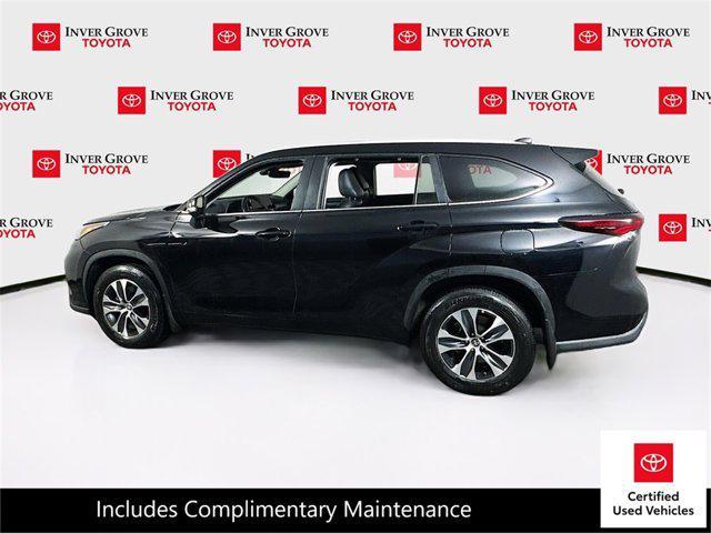 used 2025 Toyota Highlander car, priced at $45,595