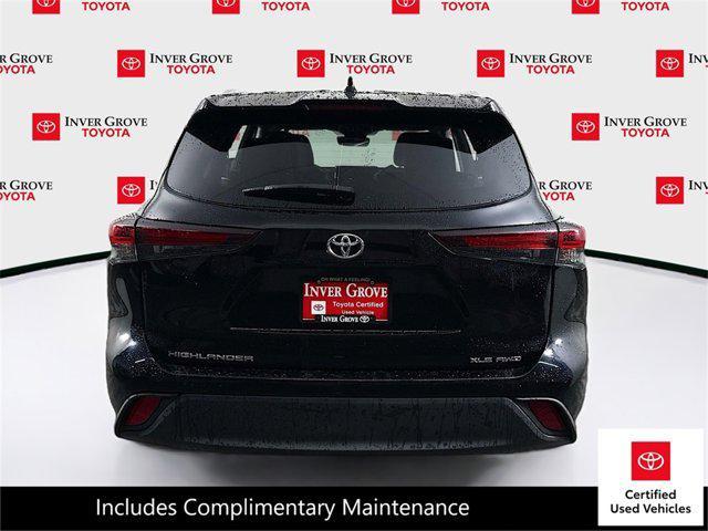 used 2025 Toyota Highlander car, priced at $45,595