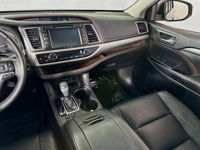 used 2018 Toyota Highlander car, priced at $26,495
