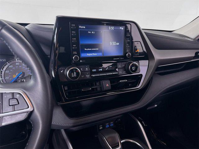 used 2022 Toyota Highlander Hybrid car, priced at $34,995