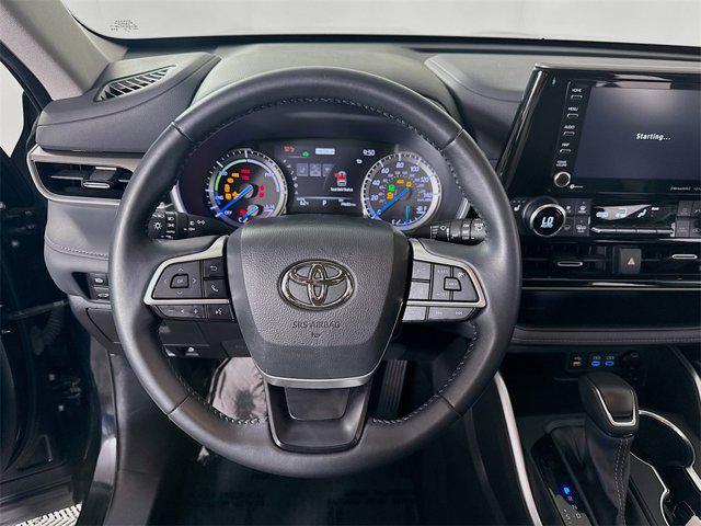 used 2022 Toyota Highlander Hybrid car, priced at $34,995