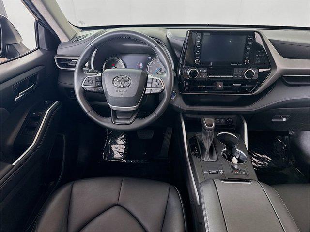 used 2022 Toyota Highlander Hybrid car, priced at $34,995