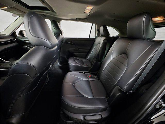 used 2022 Toyota Highlander Hybrid car, priced at $34,995